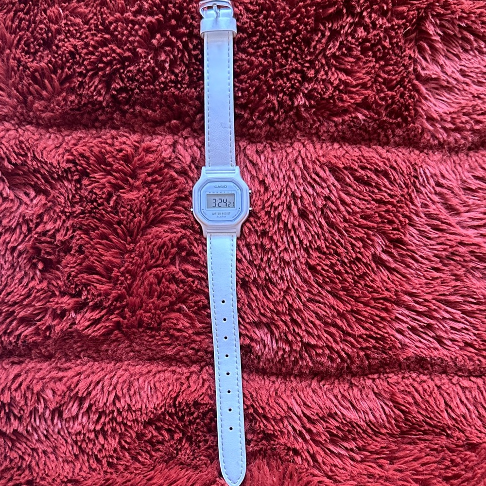 Casio White Smartwatch